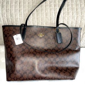 Coach Signature City Tote